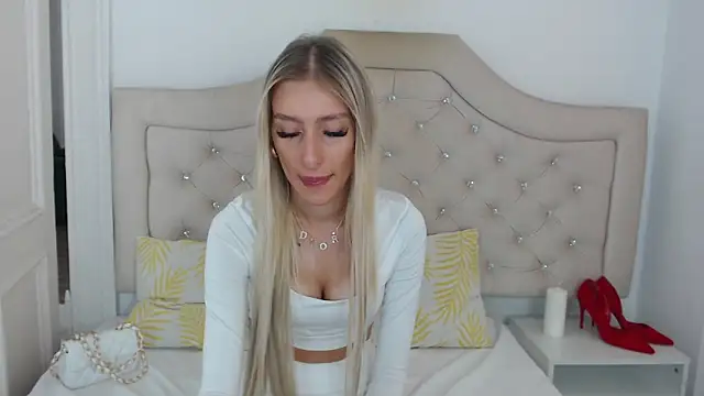 NatalieSensual online show from 3, 10, 2025