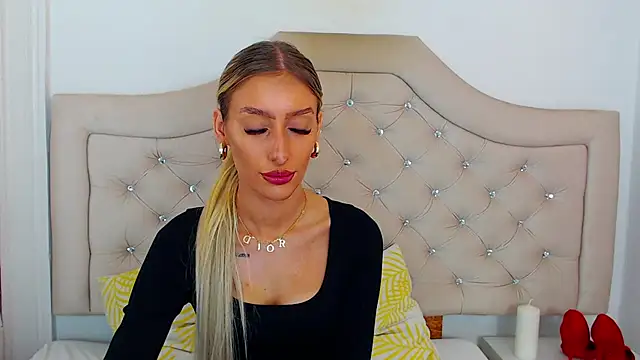 NatalieSensual online show from 4, 11, 2025