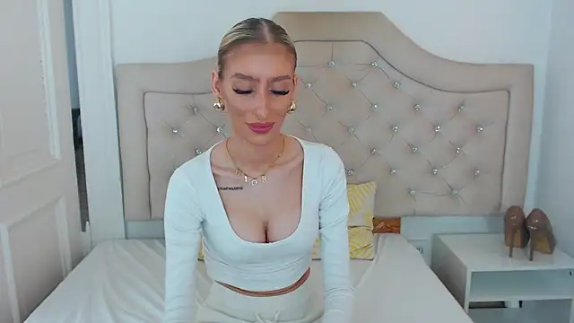 Snapshot of NatalieSensual chatting on 19, 4, 2026 NatalieSensual online show from 19, 4, 2026
