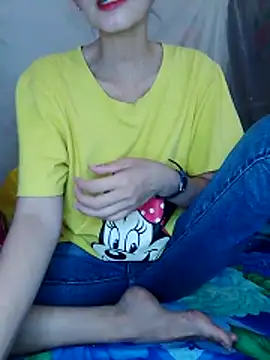 Snapshot of DauTay_hot chatting on 10, 11, 2025 DauTay hot online show from 10, 11, 2025