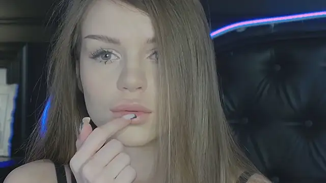 Snapshot of MarilynNova chatting on 22, 2, 2026 MarilynNova online show from 22, 2, 2026