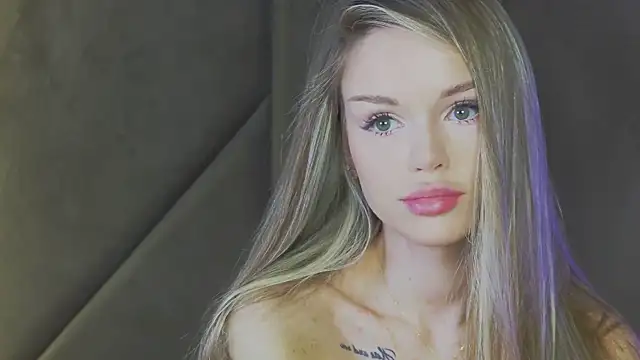 Snapshot of MarilynNova chatting on 5, 7, 2026 MarilynNova online show from 5, 7, 2026