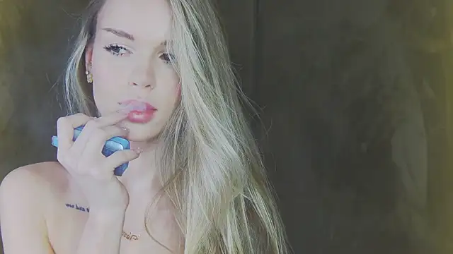 Snapshot of MarilynNova chatting on 22, 7, 2026 MarilynNova online show from 22, 7, 2026