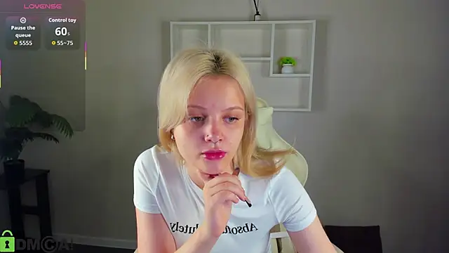 Snapshot of Allice_Cox chatting on 19, 9, 2025 Allice Cox online show from 19, 9, 2025