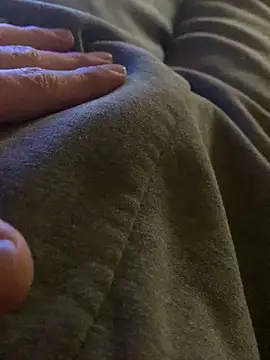 Snapshot of MuzzyFacing chatting on 30, 11, 2025 MuzzyFacing online show from 30, 11, 2025