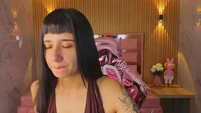 Snapshot of allyssa_bellini_s chatting on 29, 10, 2025 allyssa bellini s online show from 29, 10, 2025