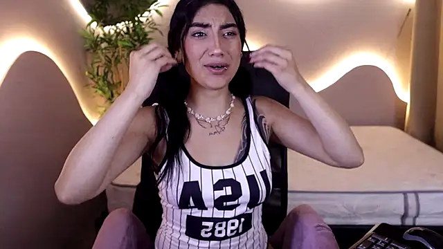 Emma and Issac online show from 7, 1, 2026