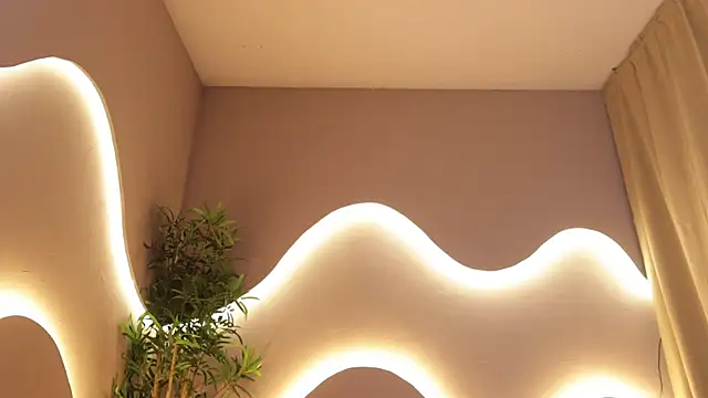 Emma and Issac online show from 25, 3, 2026