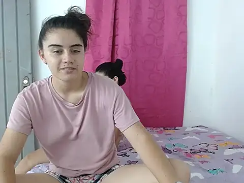 Snapshot of Arieeel_09 chatting on 23, 11, 2025 Arieeel 09 online show from 23, 11, 2025