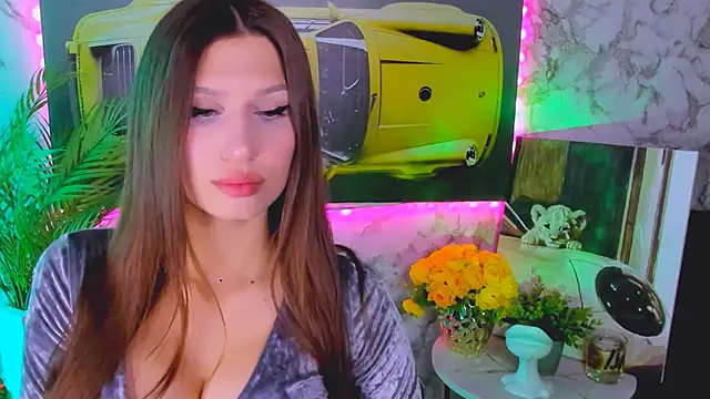 Mollyinyourmind online show from 5, 10, 2025