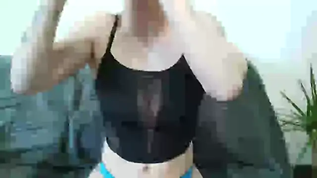 Clarahotgirl24 online show from 5, 4, 2026