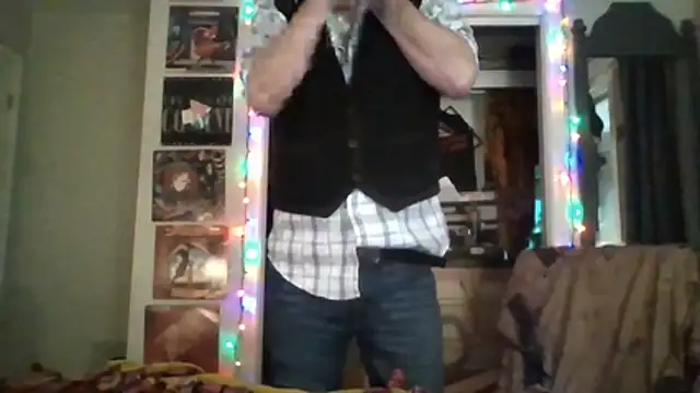 Snapshot of FoxnMouse chatting on 18, 12, 2025 FoxnMouse online show from 18, 12, 2025