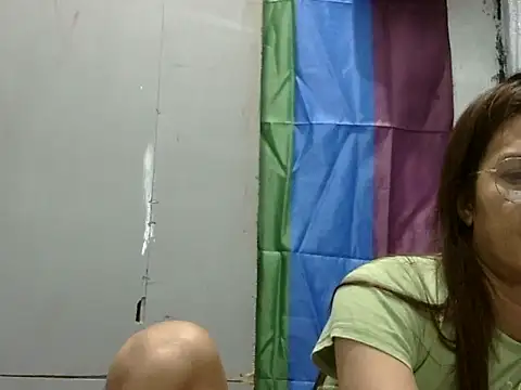 juicycum069 online show from 4, 4, 2026