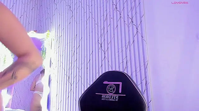 Naomy tay1 online show from 29, 3, 2026