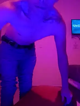 Snapshot of PitudoWuero chatting on 2, 4, 2026 PitudoWuero online show from 2, 4, 2026