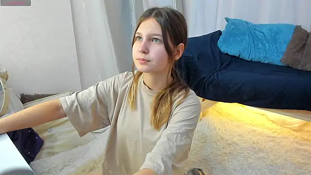 Elle Ellise online show from 31, 10, 2025