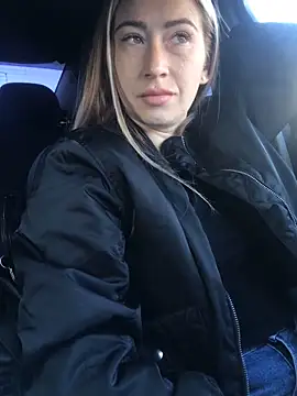 Reina Cummings online show from 22, 9, 2025