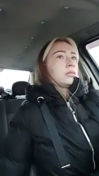 Reina Cummings online show from 15, 12, 2025