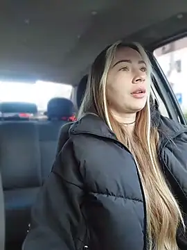 Reina Cummings online show from 8, 4, 2026