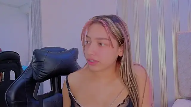 Snapshot of nami_sweet_ chatting on 27, 9, 2025 nami sweet online show from 27, 9, 2025