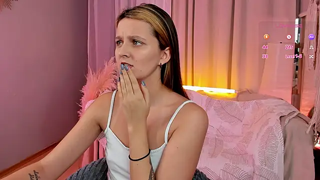 LilLisa online show from 8, 11, 2025