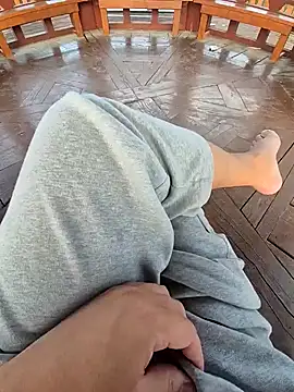 Snapshot of starvingo2002 chatting on 18, 9, 2025 starvingo2002 online show from 18, 9, 2025