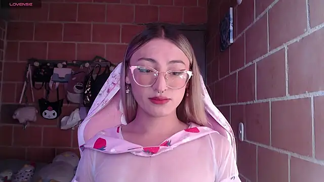 Andrea camilaaa online show from 22, 6, 2026