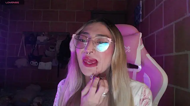 Andrea camilaaa online show from 24, 7, 2026