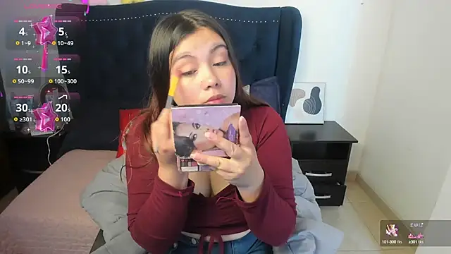 Snapshot of LucyPetit chatting on 11, 9, 2025 LucyPetit online show from 11, 9, 2025