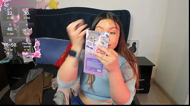 Snapshot of LucyPetit chatting on 18, 9, 2025 LucyPetit online show from 18, 9, 2025