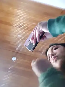 Snapshot of LucyPetit chatting on 22, 9, 2025 LucyPetit online show from 22, 9, 2025