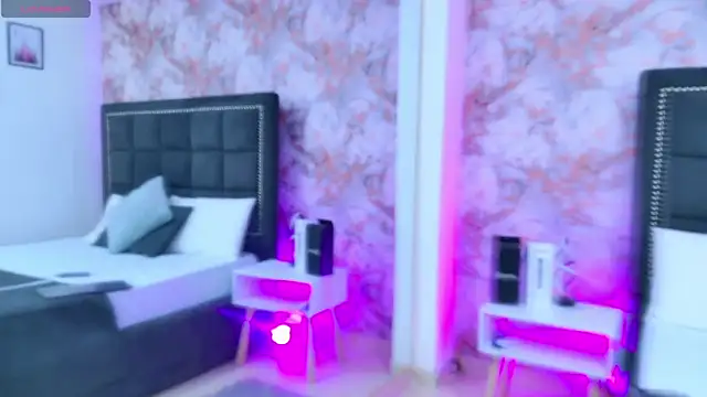 Angelique Angell online show from 10, 9, 2025