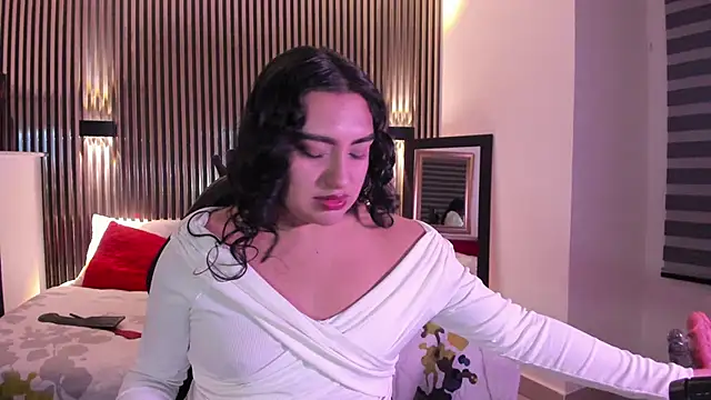 Snapshot of SyraPalmer chatting on 9, 10, 2025 SyraPalmer online show from 9, 10, 2025