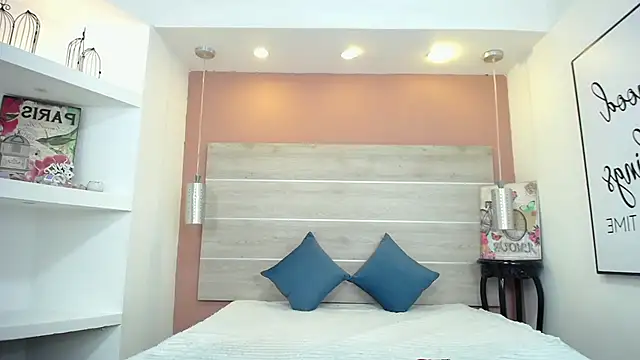 AlexandraCambell online show from 8, 11, 2025