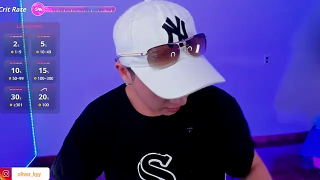 Snapshot of Casper___kyy chatting on 2, 10, 2025 Casper   kyy online show from 2, 10, 2025