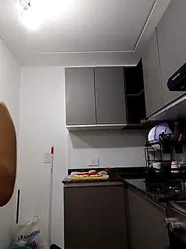 Snapshot of abrilour chatting on 1, 10, 2025 abrilour online show from 1, 10, 2025