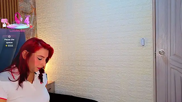 Snapshot of angel__red_ chatting on 29, 9, 2025 angel red online show from 29, 9, 2025