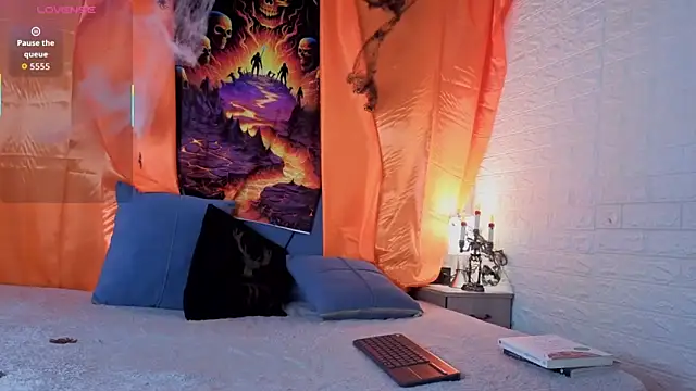 Snapshot of angel__red_ chatting on 6, 10, 2025 angel red online show from 6, 10, 2025