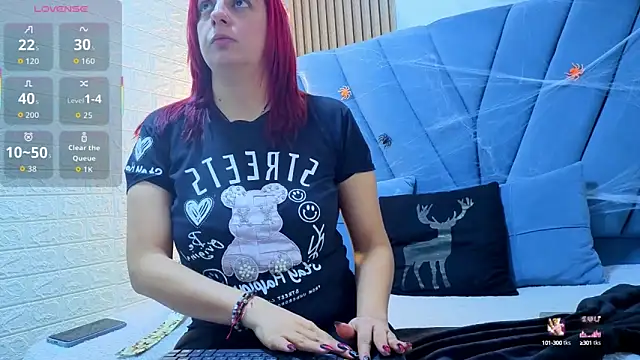 Snapshot of angel__red_ chatting on 12, 10, 2025 angel red online show from 12, 10, 2025