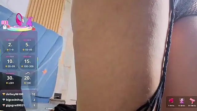 Snapshot of angel__red_ chatting on 28, 10, 2025 angel red online show from 28, 10, 2025