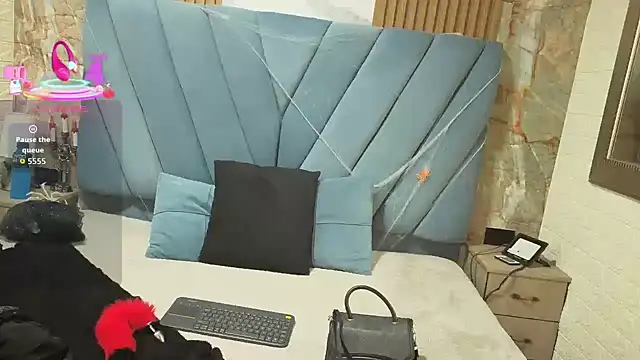 Snapshot of angel__red_ chatting on 30, 10, 2025 angel red online show from 30, 10, 2025