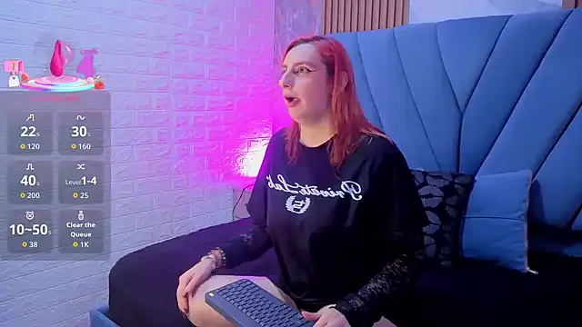 Snapshot of angel__red_ chatting on 17, 11, 2025 angel red online show from 17, 11, 2025