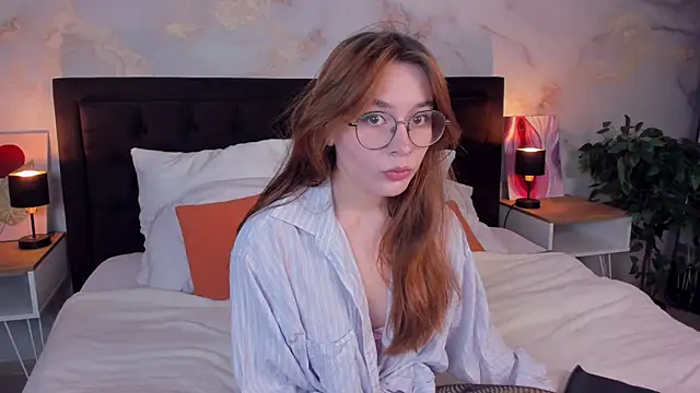 LanaAirlie online show from 9, 9, 2025