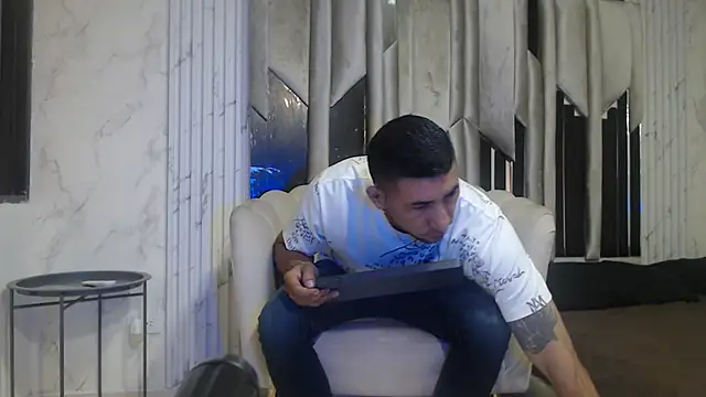 Morganandmegan online show from 6, 10, 2025