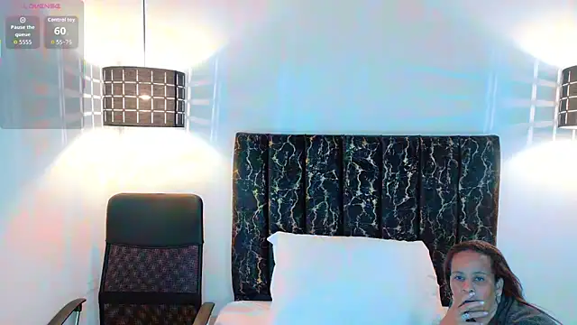 Snapshot of evvaa_moon69 chatting on 9, 5, 2026 evvaa moon69 online show from 9, 5, 2026