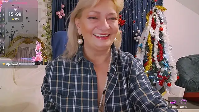 Snapshot of HypnotikCate chatting on 21, 12, 2024 HypnotikCate online show from 21, 12, 2024