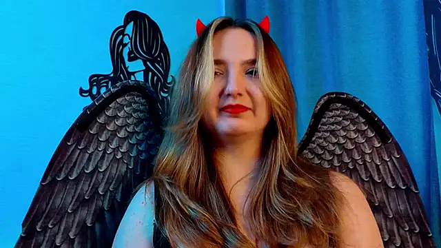 LucilleMcBride online show from 31, 10, 2025