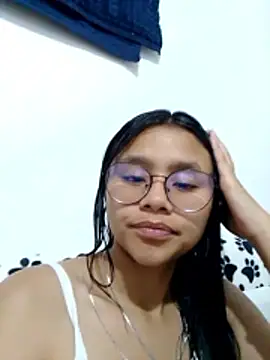 SofieLove 01 online show from 6, 4, 2026