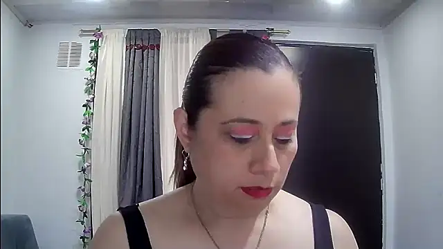 milagros latina75 online show from 9, 11, 2025