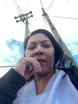hiilarybrown online show from 13, 7, 2026